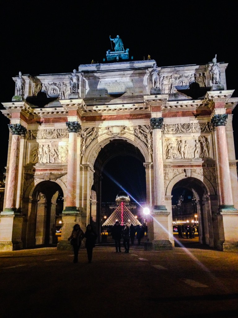 Night walk continues through the Jardin des Tuleries, ending at the Louvre. I liked this moment right here. 